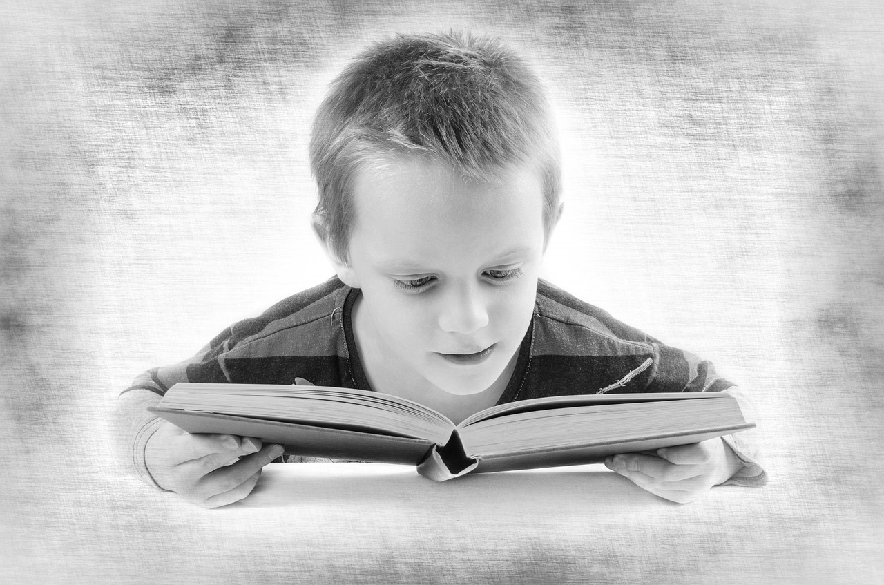 试管代生的孩子在幼儿园被欺负（试管代生的孩子在幼儿园被欺负了,老师怎么回复）