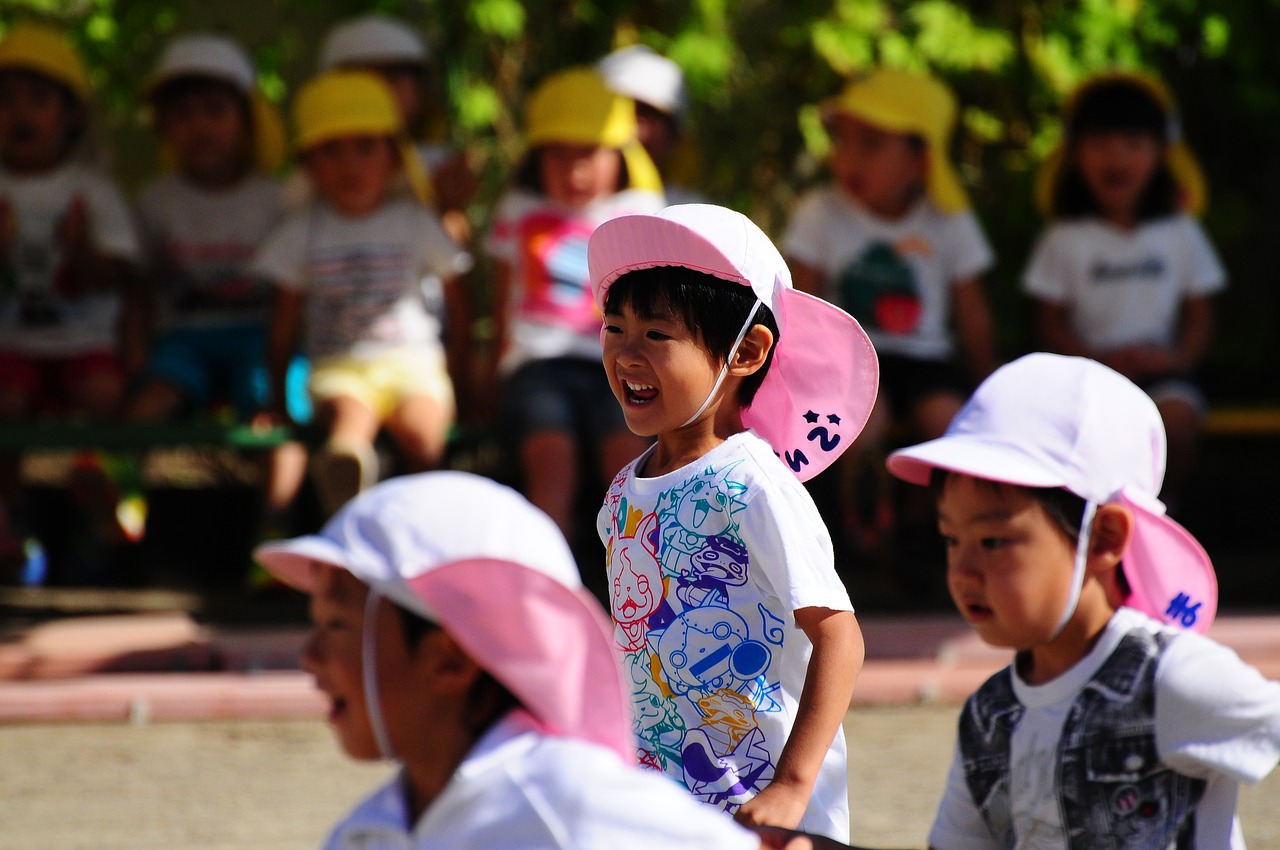 代孕容易吗：小试管代生的孩子上幼儿园安全吗（试管代生的孩子上幼儿园真的好吗）