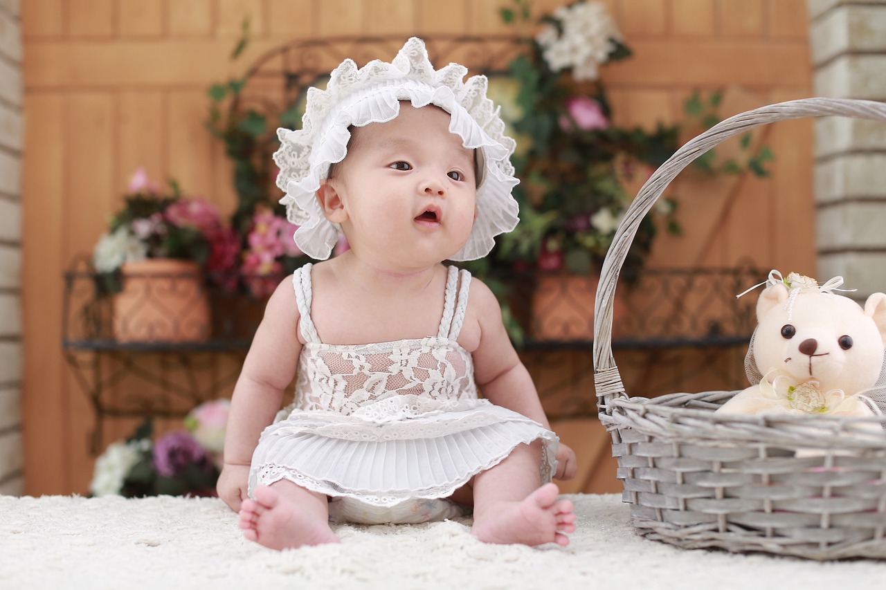 孕妈供卵生的宝宝后脑勺几个月闭合（孕妈供卵生的宝宝的后脑勺几个月定型）
