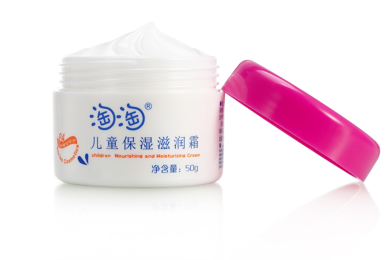 秦朗孕妈供卵生的宝宝中药乳膏治痱子吗（秦朗孕妈供卵生的宝宝中草药膏有没有激素）